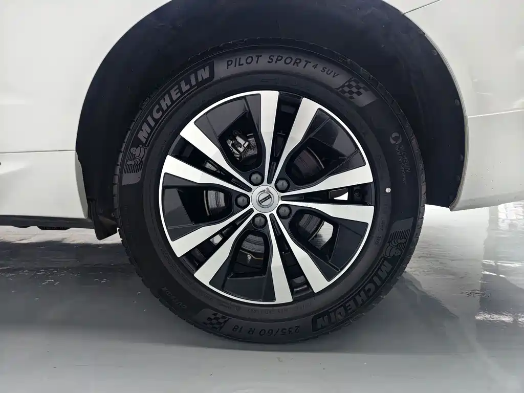 Volvo XC60 — миниатюра 6