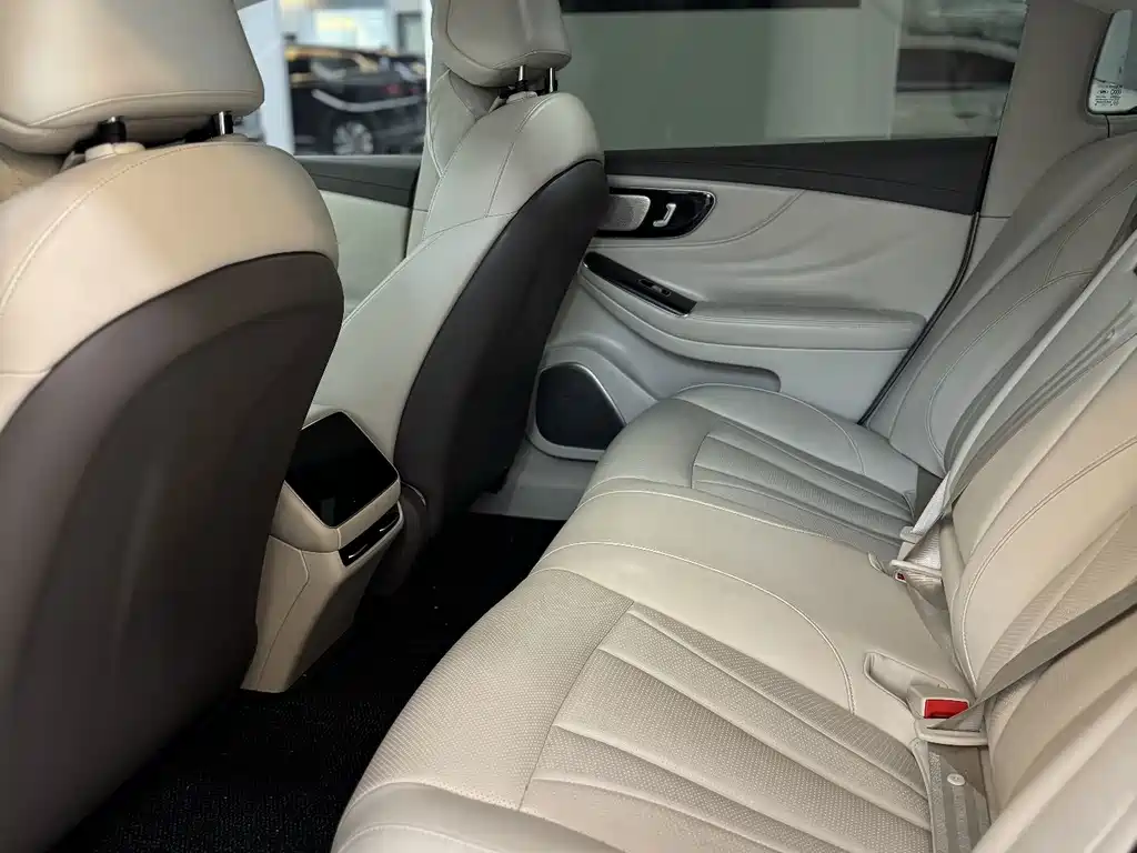 Roewe Feifan F7 — миниатюра 5