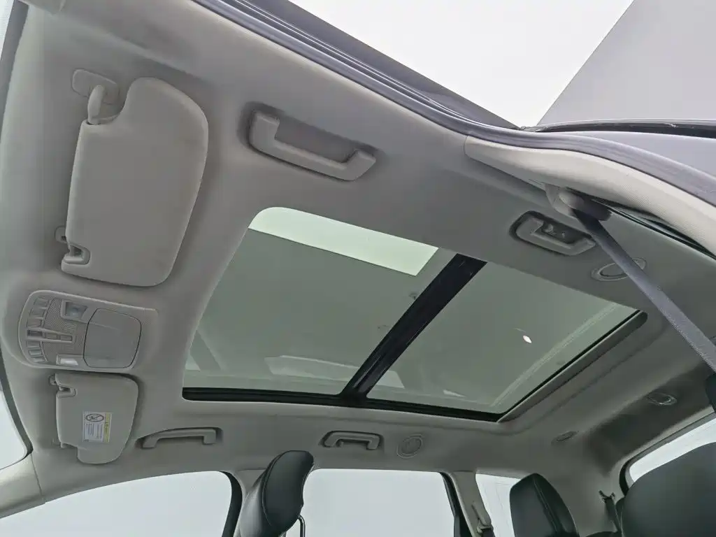 Ford Edge — миниатюра 14