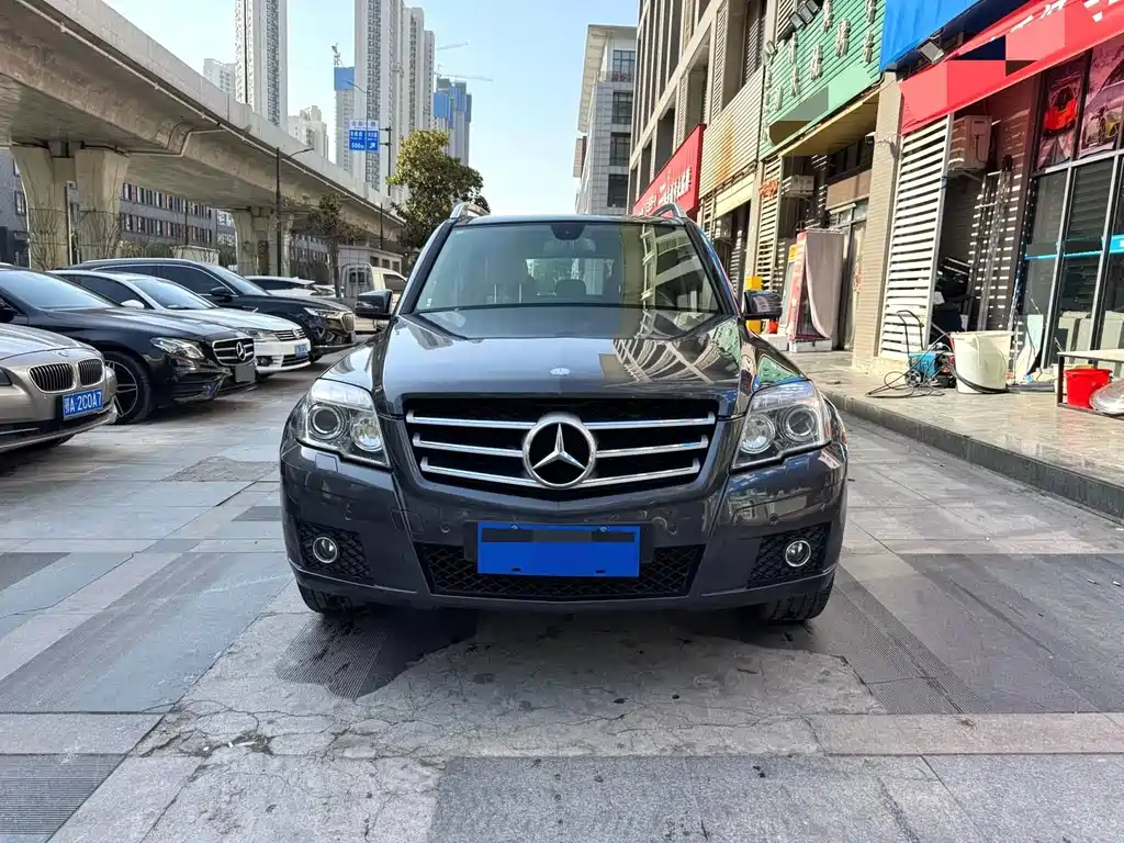 Mercedes-Benz GLK-Class (Import) — миниатюра 2