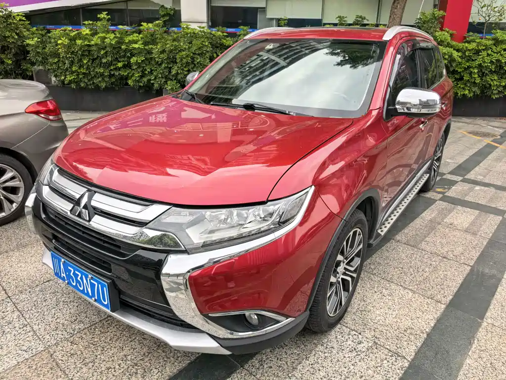 Mitsubishi Outlander (Import) 2016