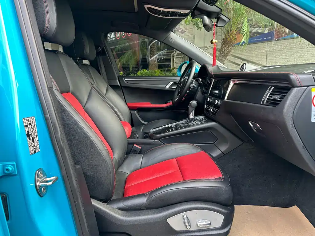 Porsche Macan — миниатюра 9
