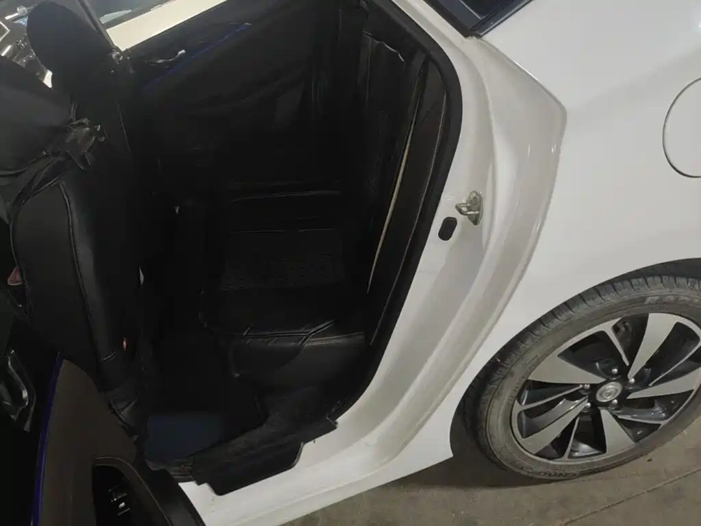 Changan Eado DT — миниатюра 13