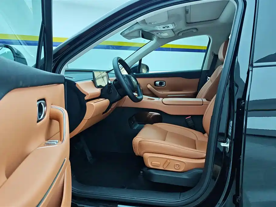 Leapmotor C16 2026 280 6 мест