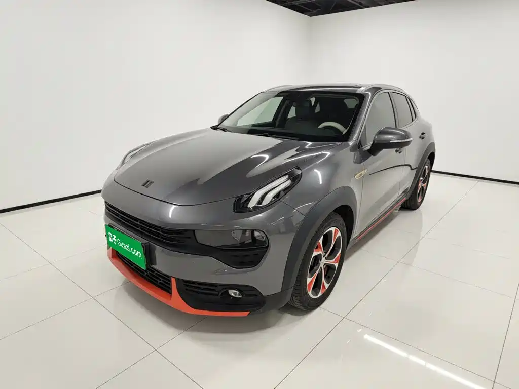 Lynk & Co 02