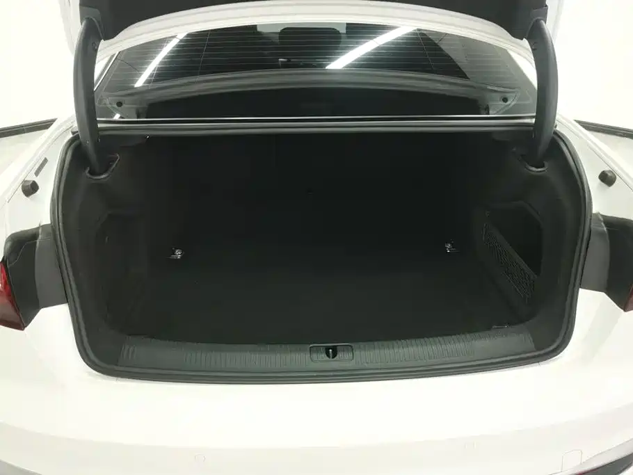 Audi A4L — миниатюра 4