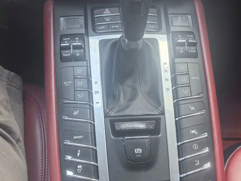 Porsche Macan — миниатюра 15