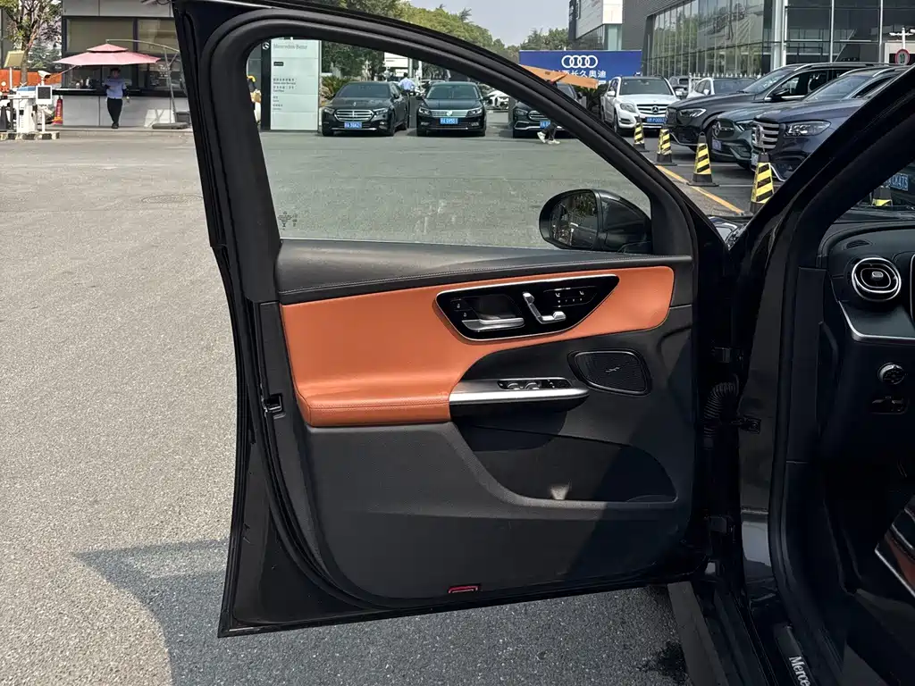 Mercedes-Benz GLC — миниатюра 14