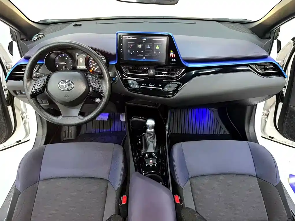 Toyota C-HR — миниатюра 8
