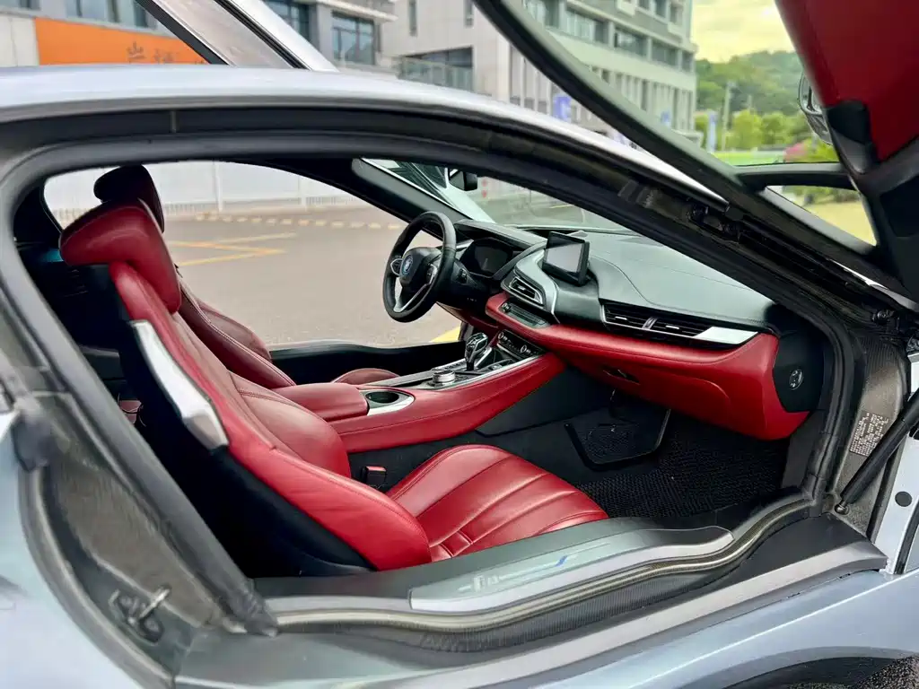 BMW i8 — миниатюра 5