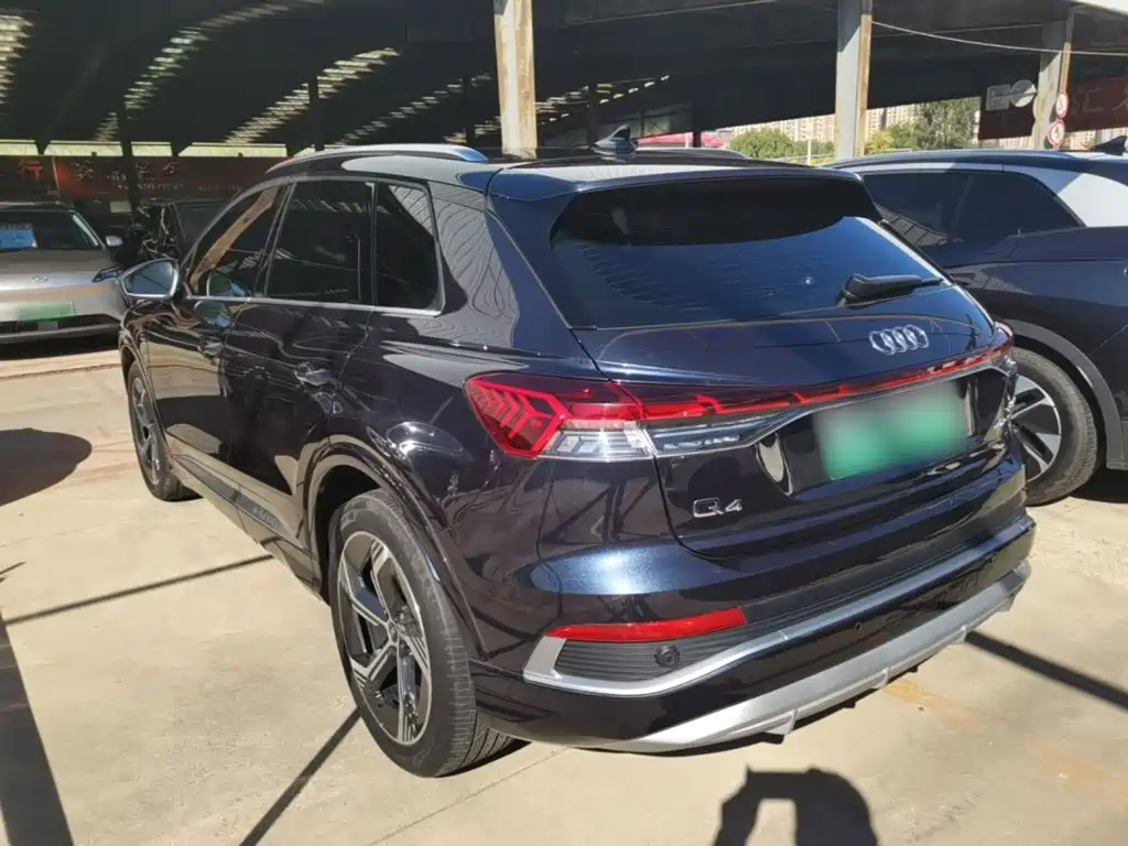 Audi Q4 e-tron — миниатюра 5