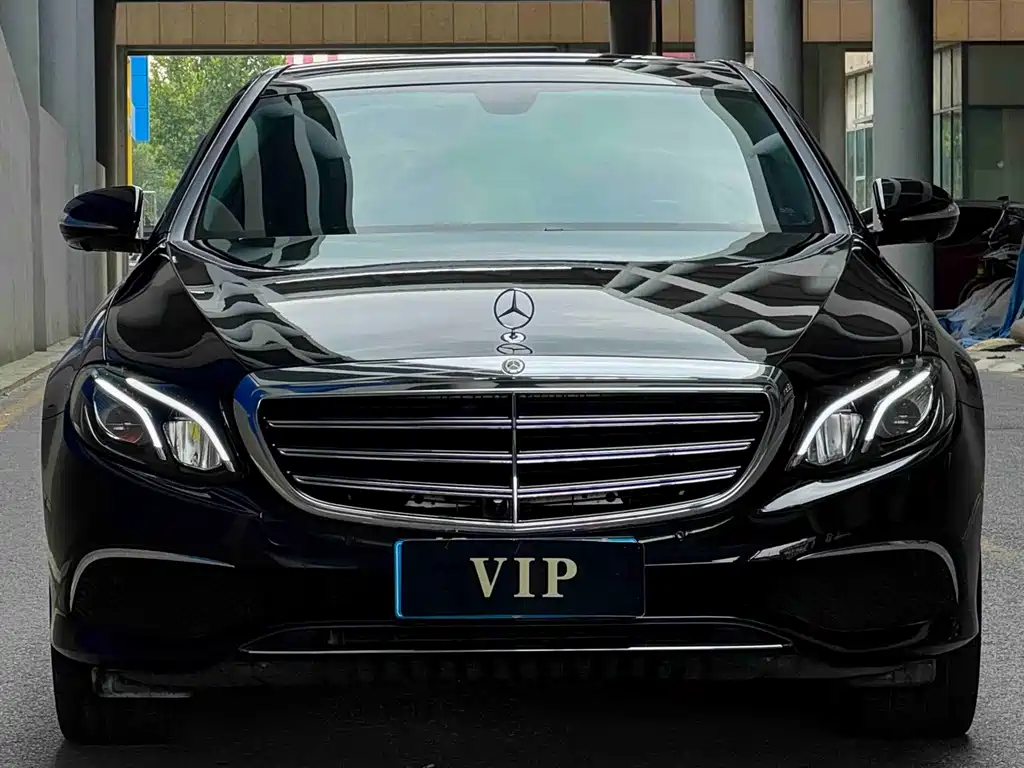 Mercedes-Benz E-Class — миниатюра 2