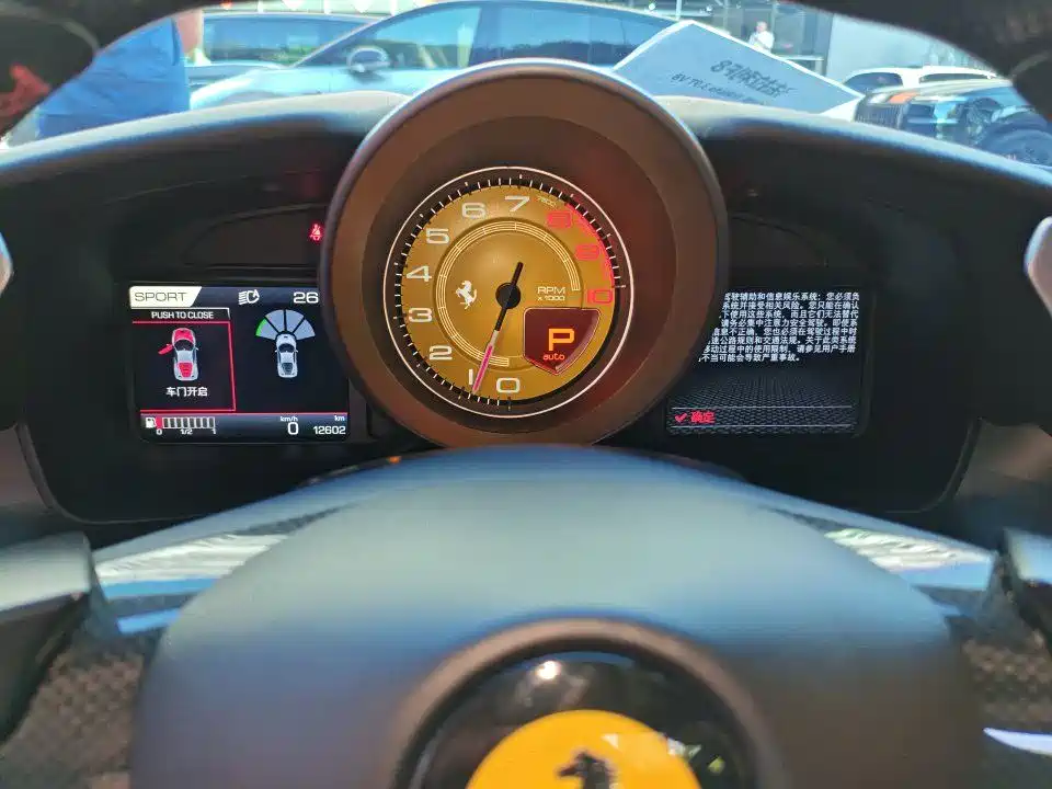Ferrari F8 — миниатюра 3