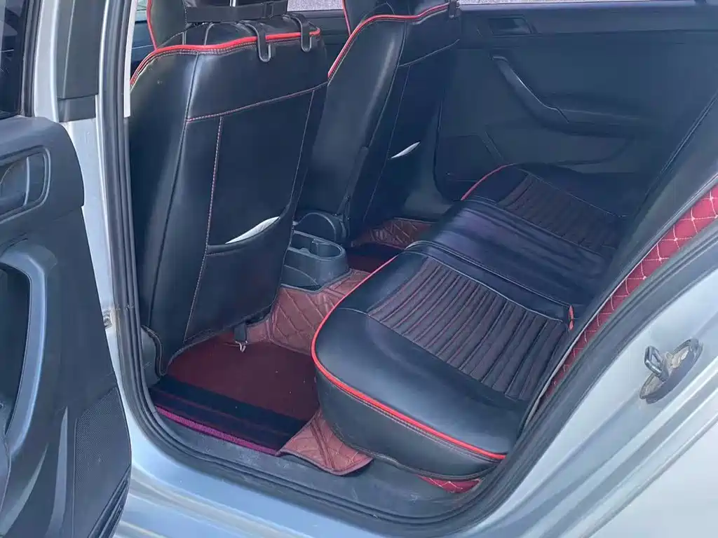 Volkswagen Santana — миниатюра 9