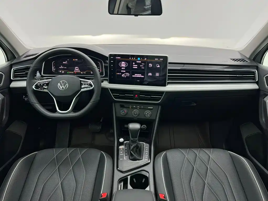 Volkswagen Tiguan L — миниатюра 16