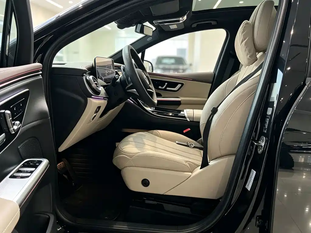 Mercedes-Benz EQE SUV — миниатюра 2
