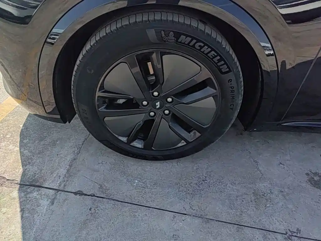 Li Auto Li L8 — миниатюра 23