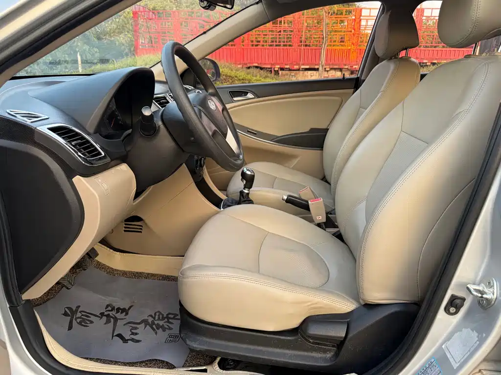 Hyundai Verna — миниатюра 7