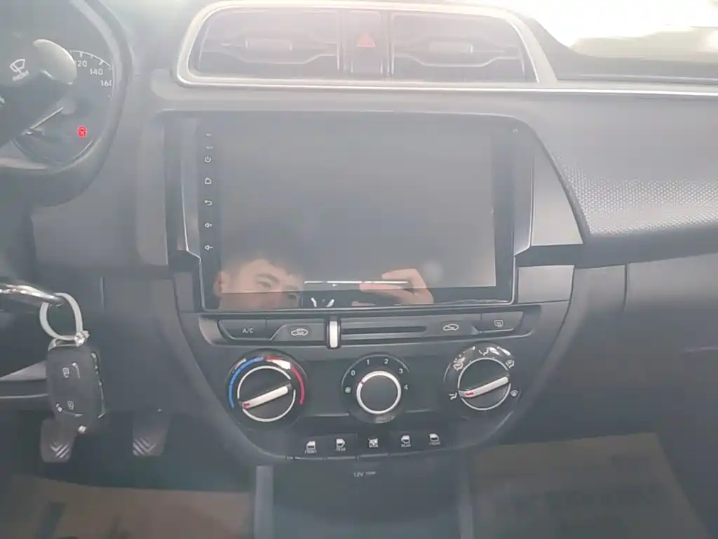 Hyundai Verna — миниатюра 13