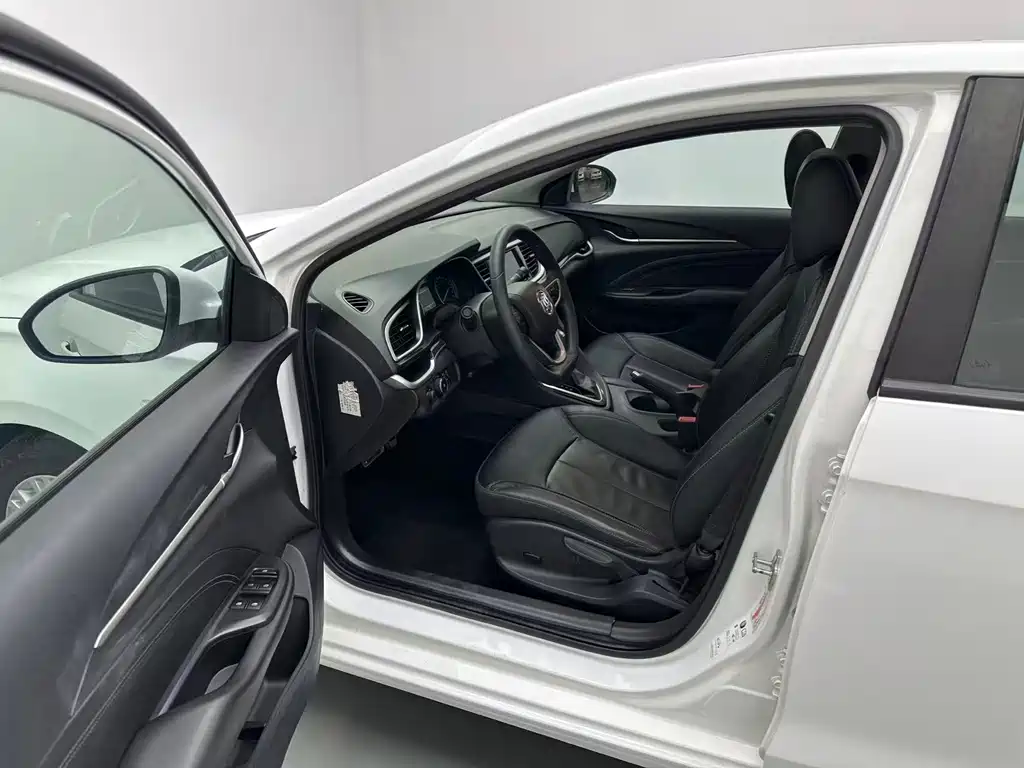 Buick Excelle — миниатюра 5