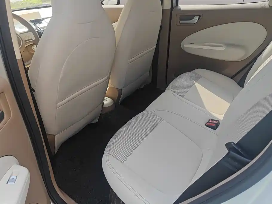 Wuling MINIEV — миниатюра 11