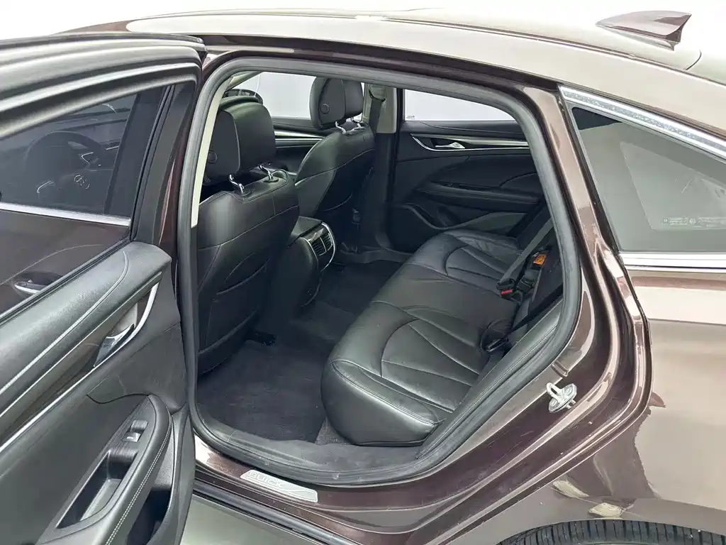 Buick LaCrosse — миниатюра 6