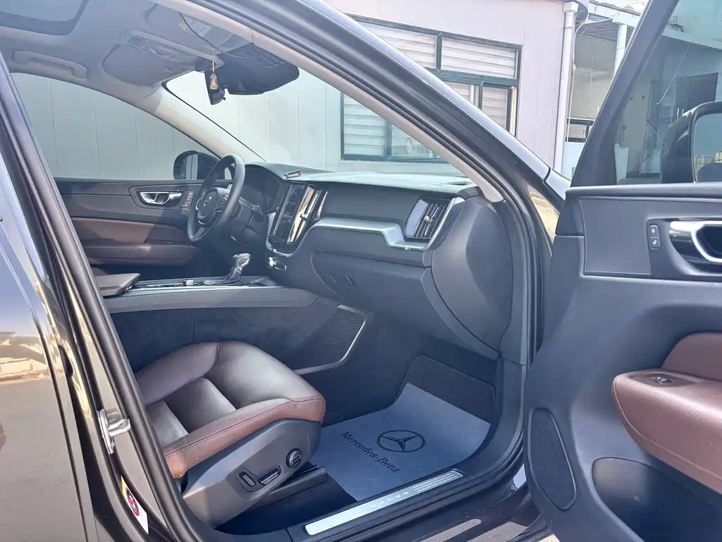 Volvo XC60 — миниатюра 8