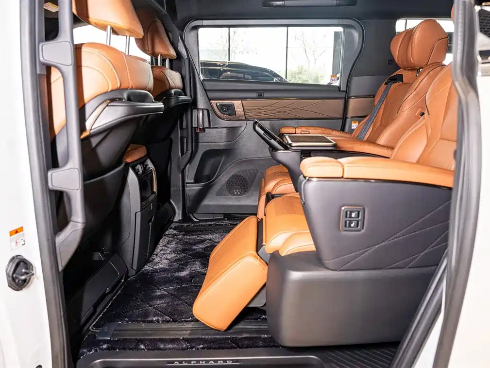 Toyota Alphard 2024 2.5L Premium