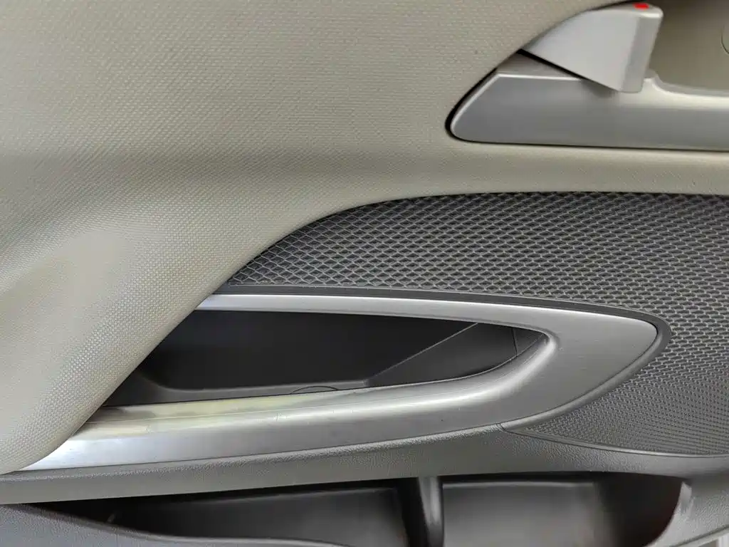 Chevrolet Sail — миниатюра 9