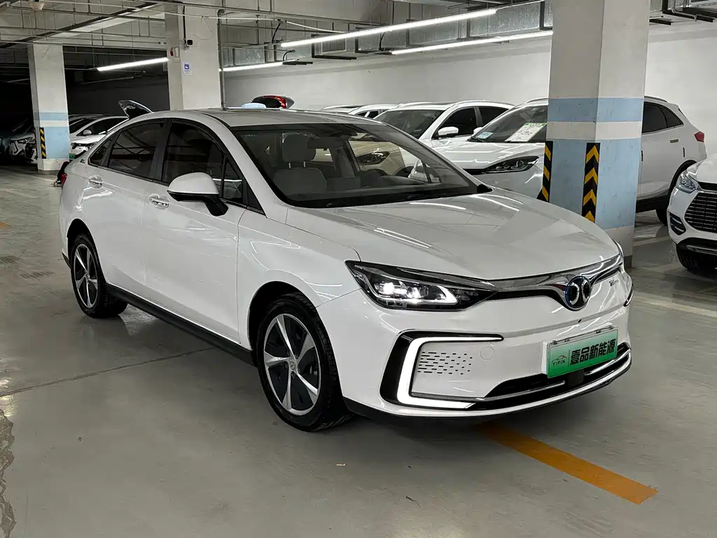 BAIC BEIJING EU5