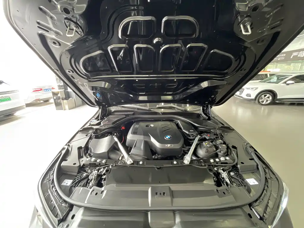 BMW 5 Series — миниатюра 30