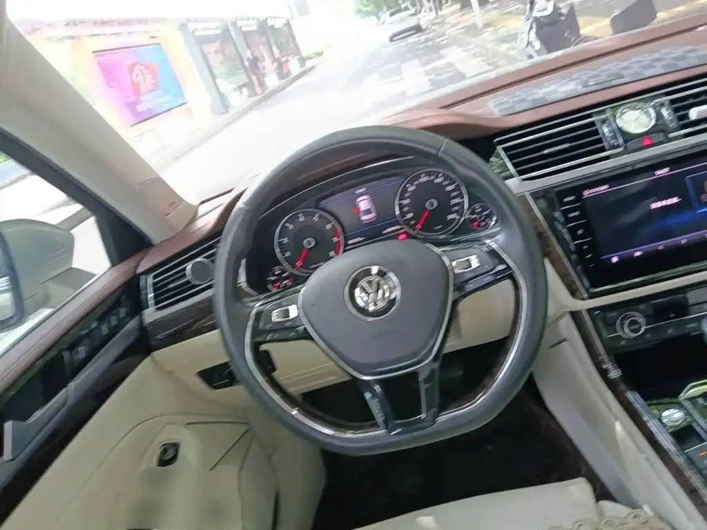 Volkswagen Phideon — миниатюра 7