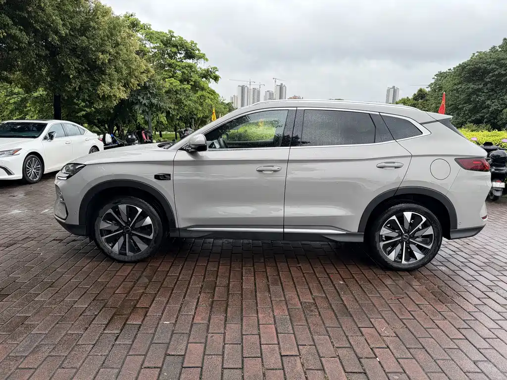 BYD Song Plus PLUS 2025 EV Smart Drive 520km Luxury