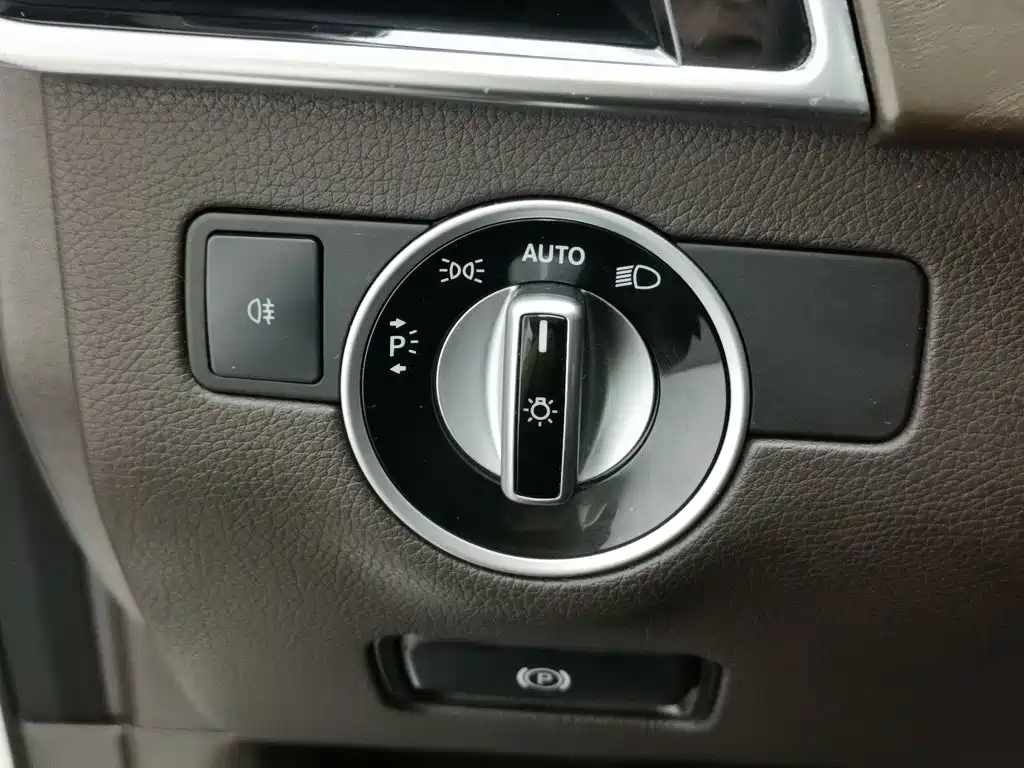 Mercedes-Benz GLE (Import) — миниатюра 21