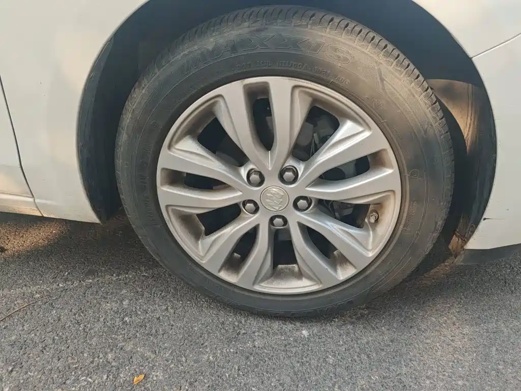 Buick Excelle — миниатюра 8
