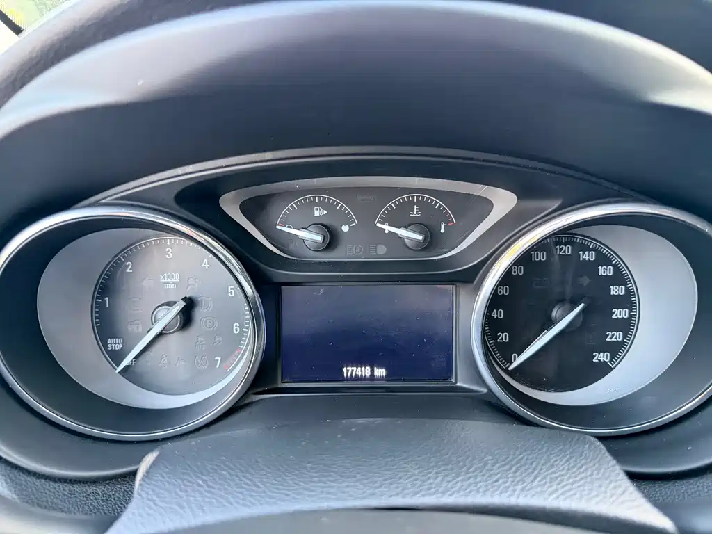Buick Envision Plus — миниатюра 7