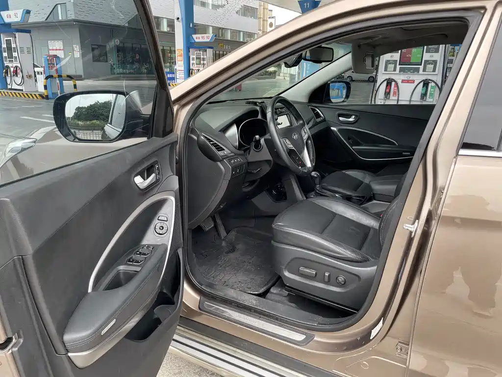Hyundai Santa Fe — миниатюра 7