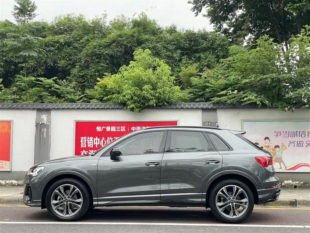 Audi Q3 2023 35 TFSI (1.4T)