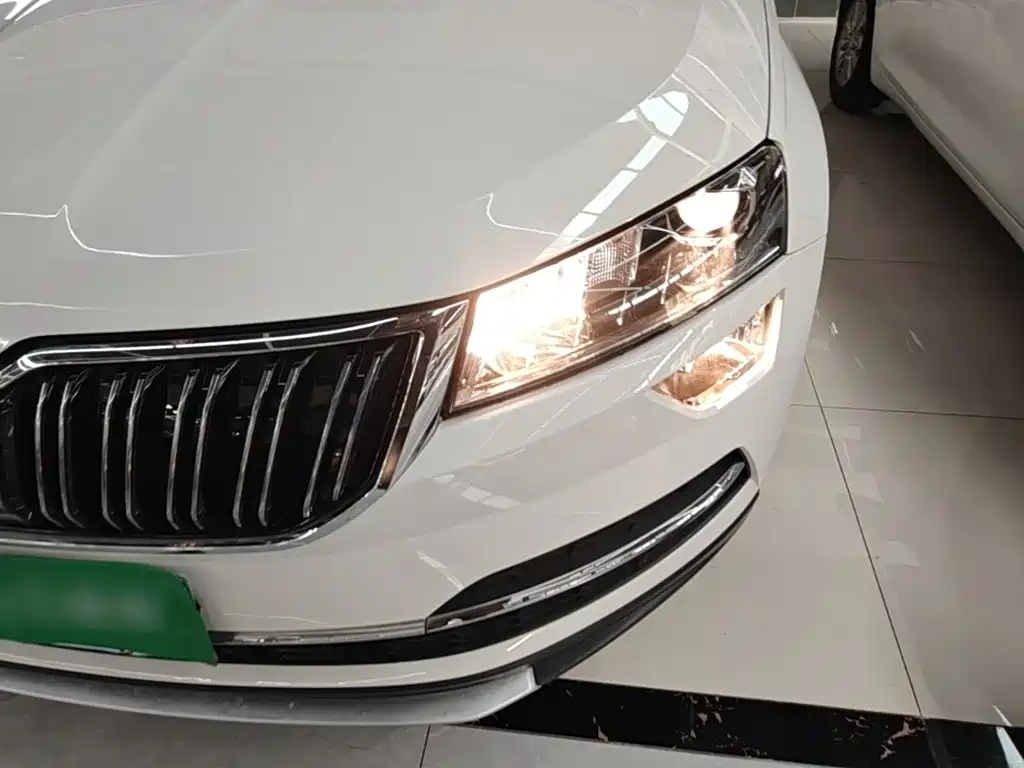 Skoda Karoq — миниатюра 24