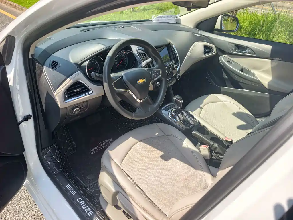 Chevrolet Cruze — миниатюра 7
