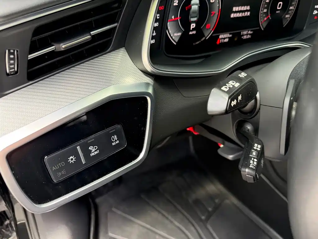 Audi A6L — миниатюра 7