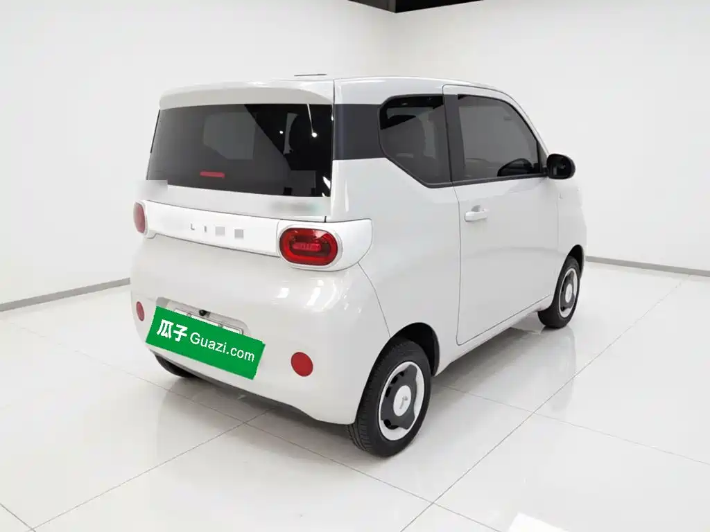 Wuling MINIEV — миниатюра 4