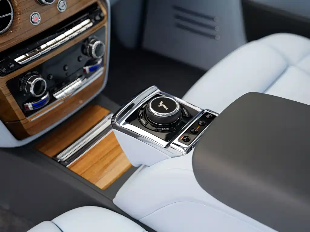 Rolls-Royce Phantom — миниатюра 23
