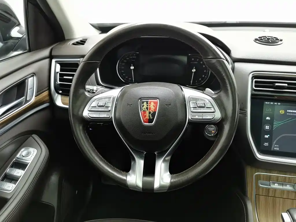 Roewe RX8 — миниатюра 11