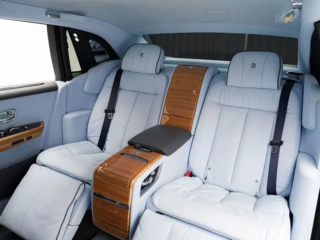 Rolls-Royce Phantom — миниатюра 22