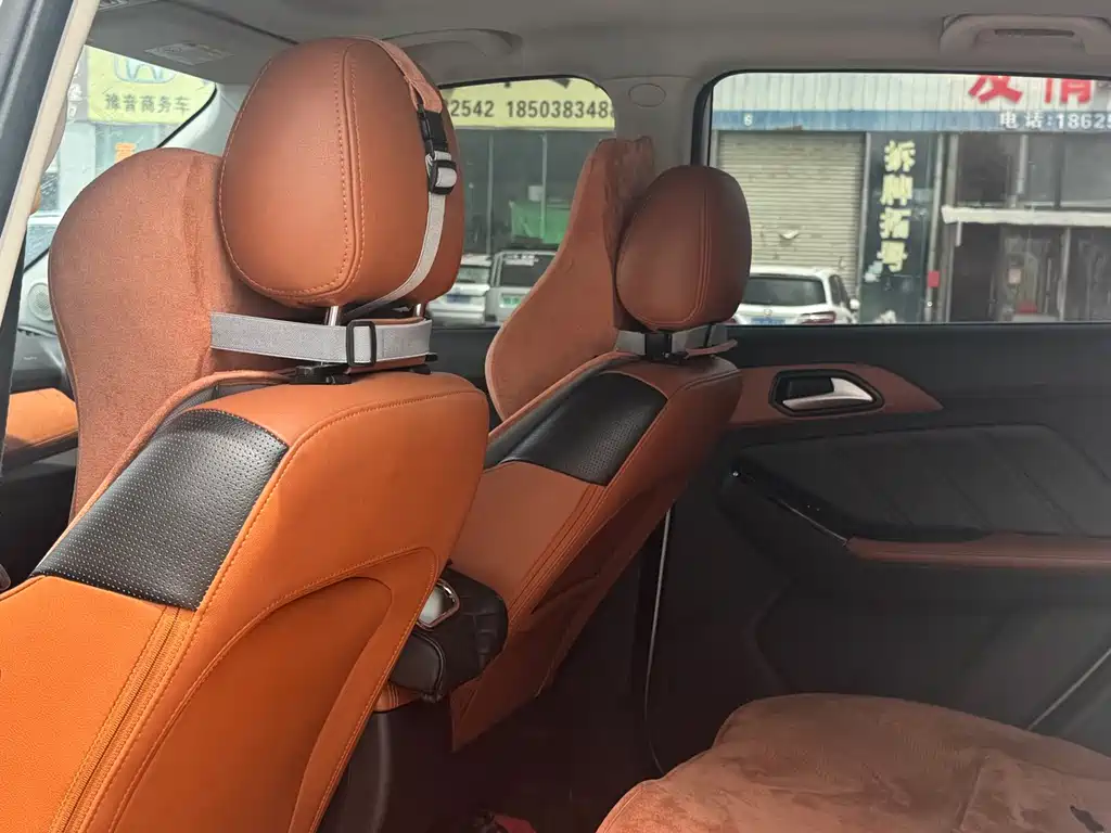 BAIC Senova X35 — миниатюра 5