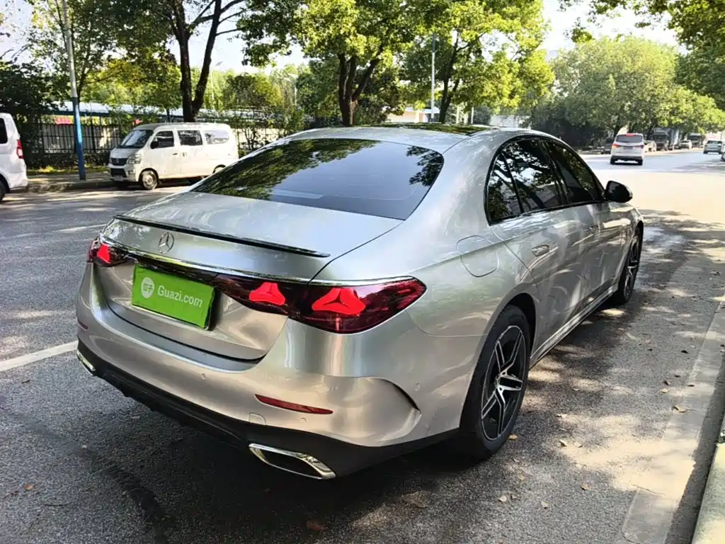Mercedes-Benz E-Class (Import) — миниатюра 7