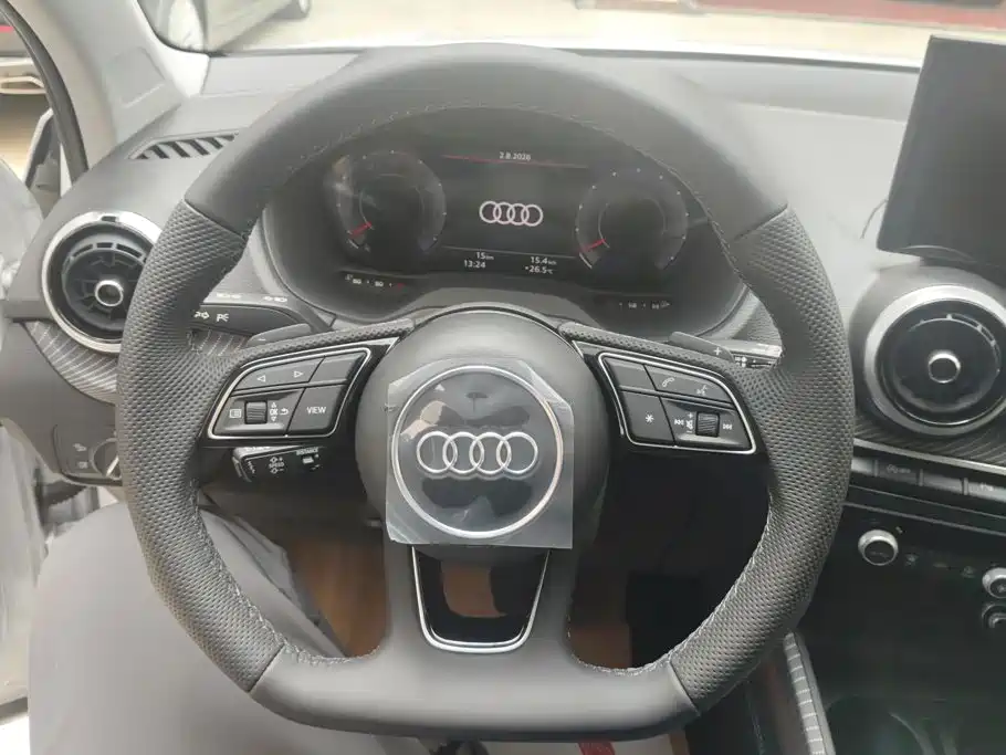 Audi Q2L — миниатюра 15