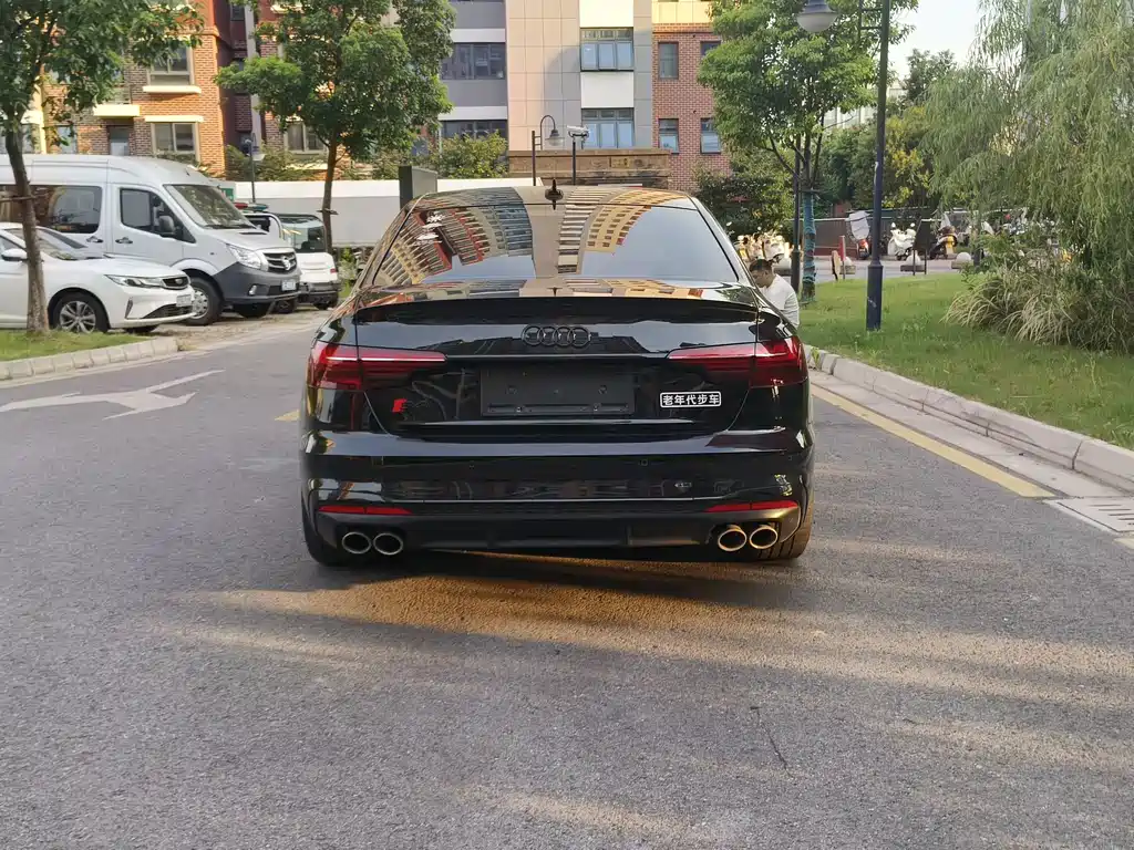 Audi S4 — миниатюра 12