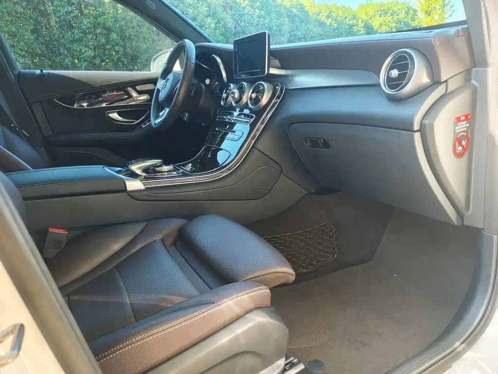 Mercedes-Benz GLC — миниатюра 11